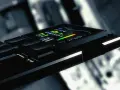 Elektroniczny sekwencer Dirtywave M8 z kolorowym wyświetlaczem i klawiszami.