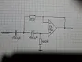 Schemat obwodu z TL072, kondensatorami 100nF, rezystorem 22k i 100k. To jest filtr górnoprzepustowy.