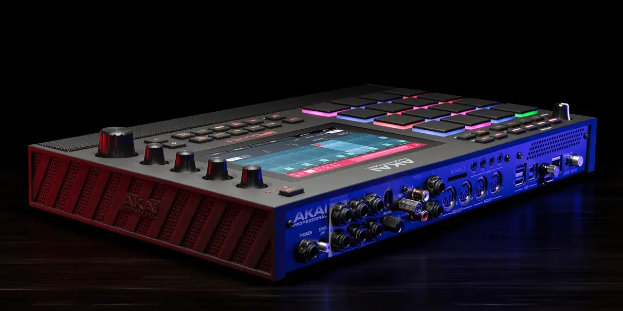 Akai MPX8, sampler z podświetlanymi padami i ekranem, gotowy do tworzenia muzyki.