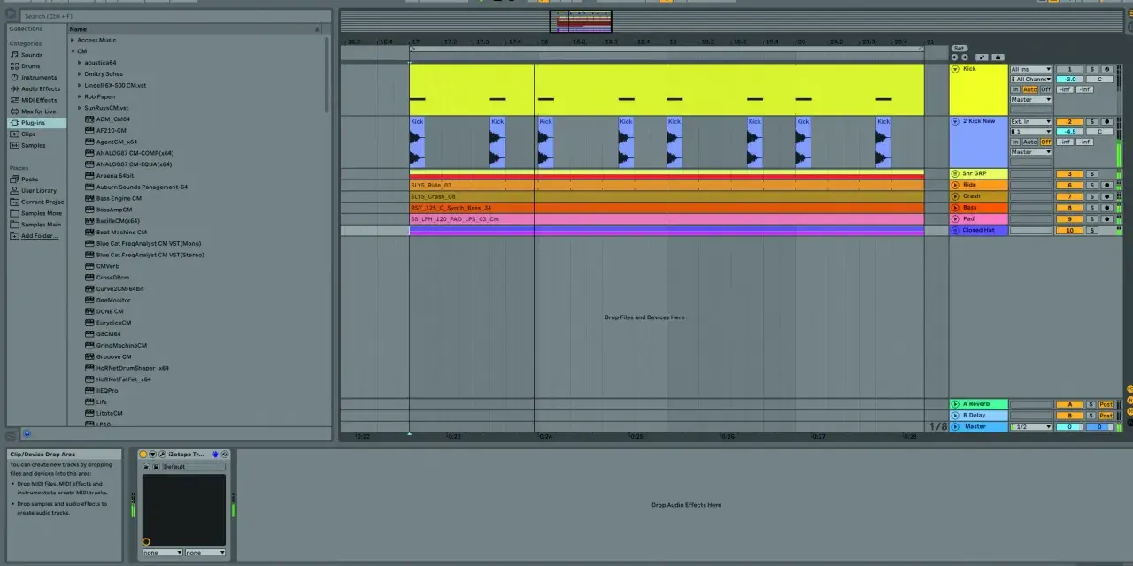 Ableton Live 10 z widocznym faderem głośności na ścieżce "Kick". To narzędzie pozwala regulować poziom dźwięku.