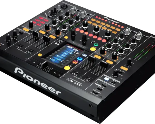Profesjonalny mikser DJM-2000 Pioneer. Ten sprzęt to marzenie każdego DJ-a, który chce tworzyć niesamowite sety.